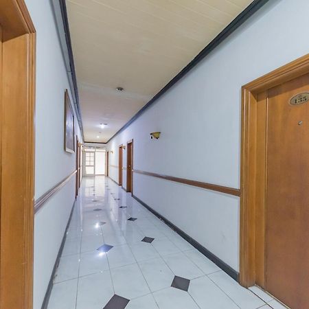 Urbanview Hotel Crown Tasikmalaya By Reddoorz Exteriör bild
